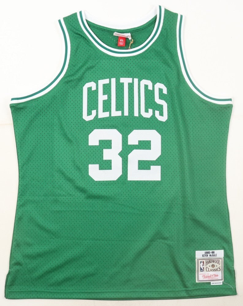 Kevin McHale Signed Replica Boston Celtics Mitchell and Ness  Jersey (Beckett)