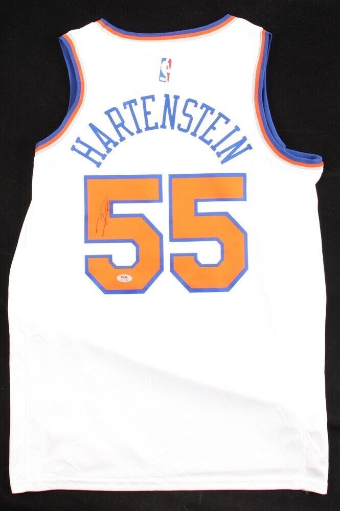 Isaiah Hartenstein Signed Replica New York Knicks Jersey (PSA) 2017 2nd Round Draft Pick